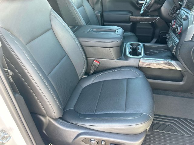 Used 2021 Chevrolet Silverado 1500 LTZ w/ LTZ Premium Package AWD/4WD image 23