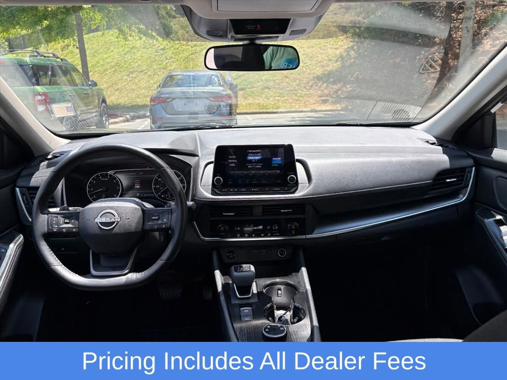 Used 2025 Nissan Rogue SV AWD/4WD image 8