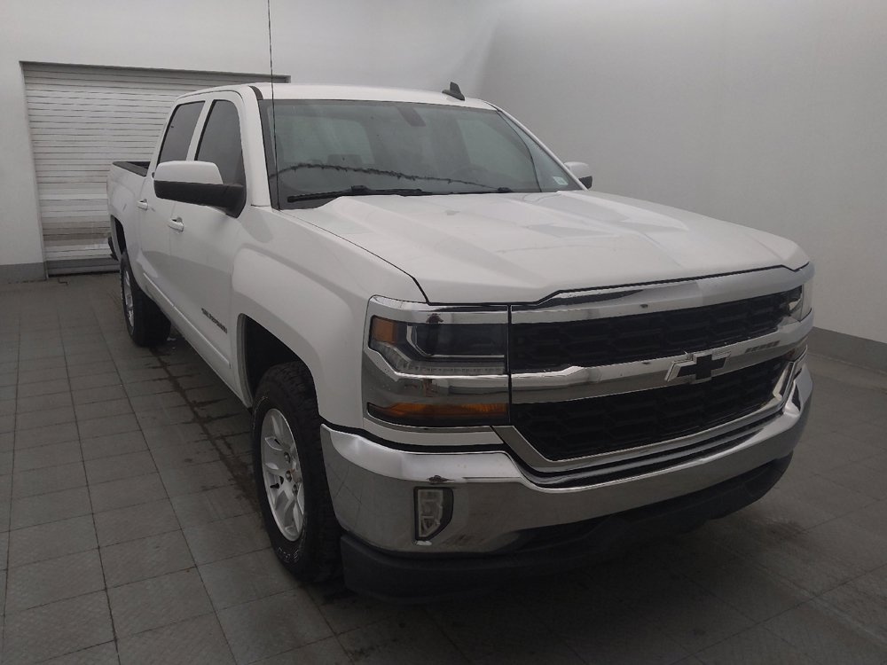 Used 2018 Chevrolet Silverado 1500 LT w/ LT Eassist Package RWD image 13
