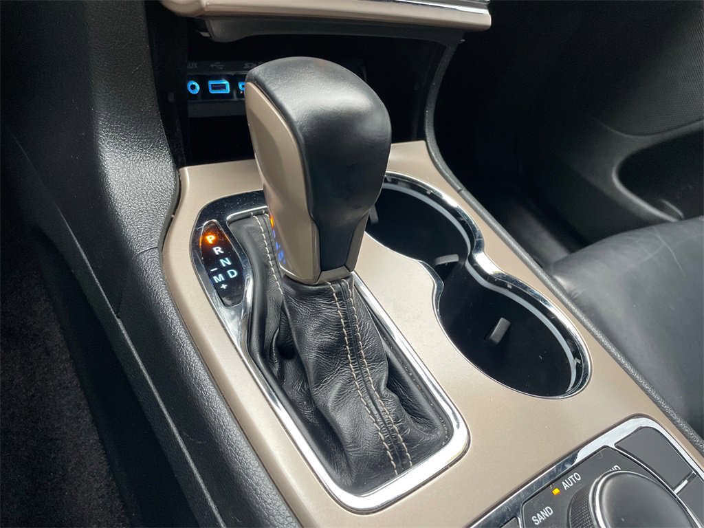 Used 2016 Jeep Grand Cherokee Limited image 15