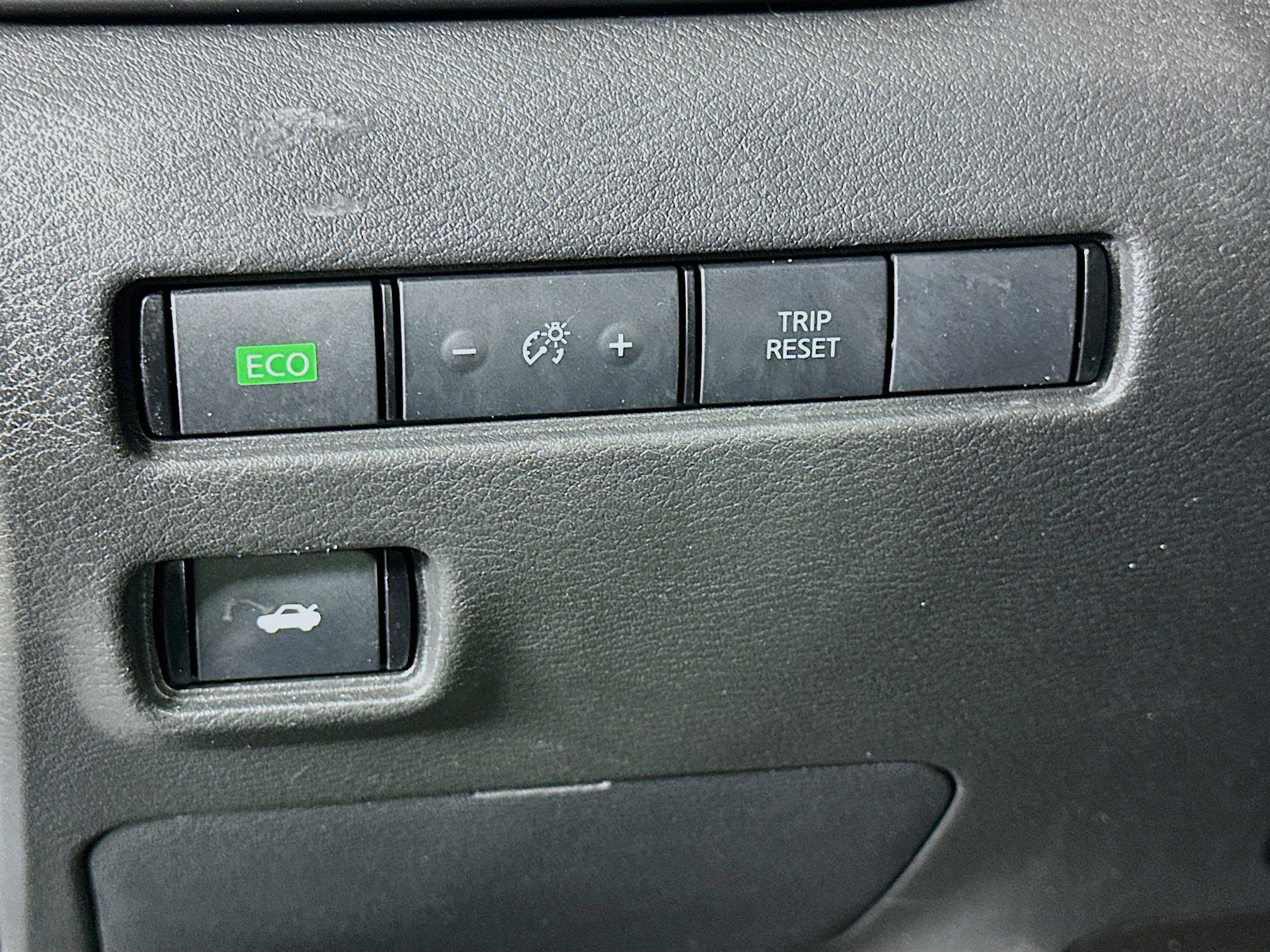 Used 2025 Nissan Sentra S image 17