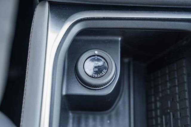 Used 2025 Ford Expedition Active image 40