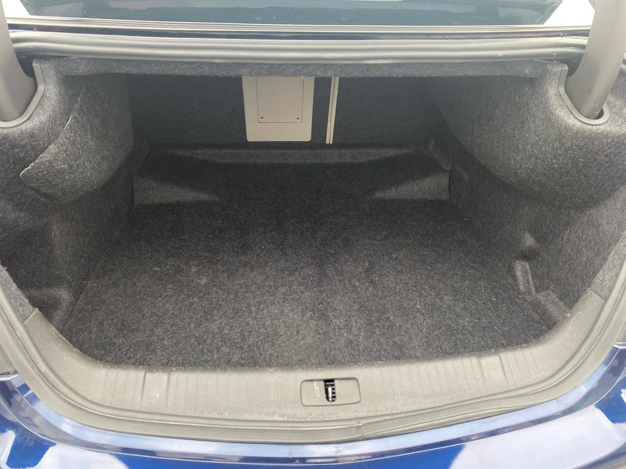 Used 2011 Buick LaCrosse CXL image 7