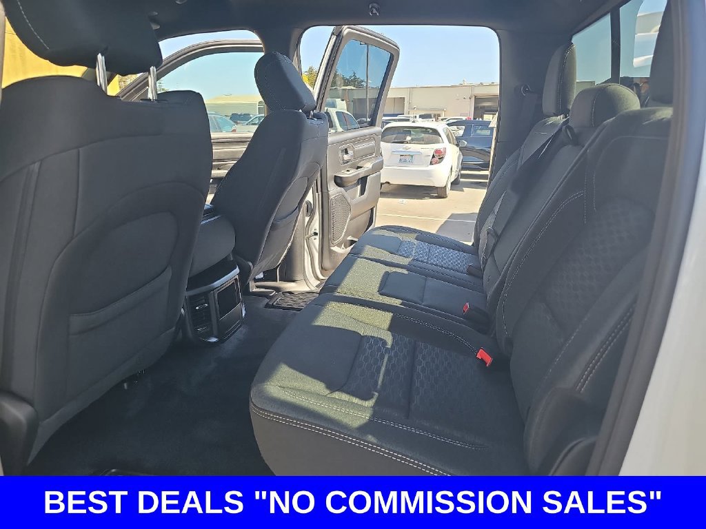 New 2027 RAM 1500 Express AWD/4WD image 13