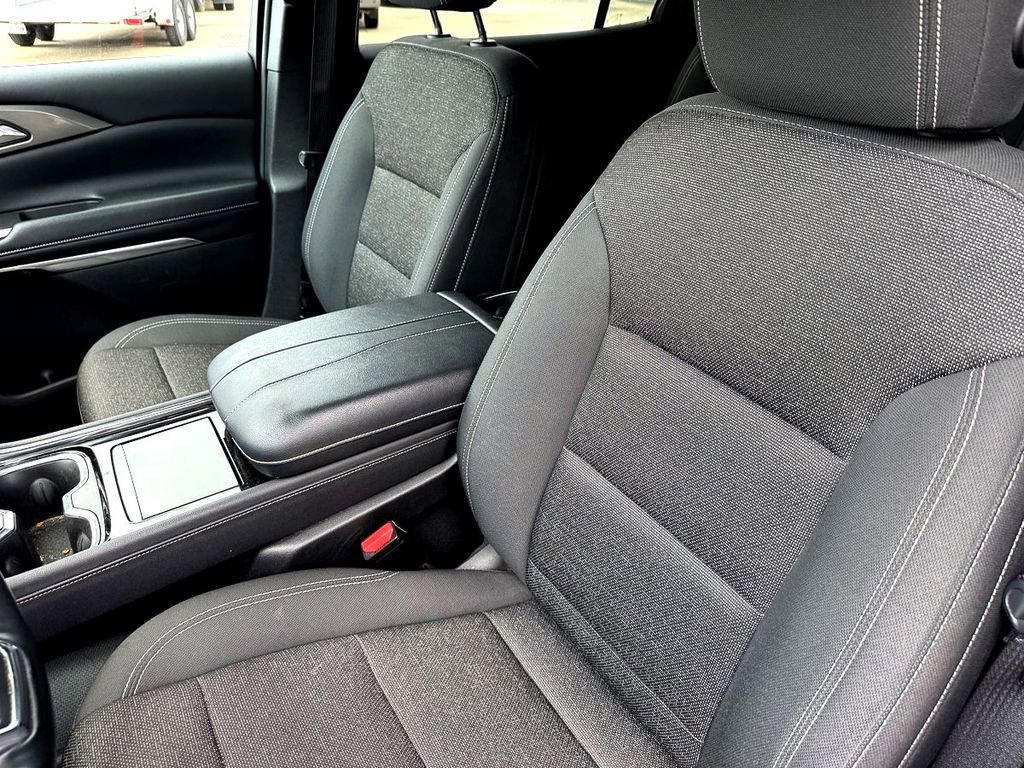 Used 2024 Chevrolet Traverse LS w/ Midnight/Sport Edition FWD image 13
