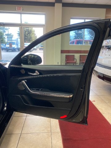 Used 2020 Kia Stinger GT-Line w/ Sun & Sound Package RWD image 9