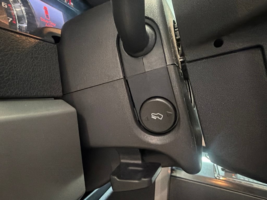 Used 2012 Ford F150 FX4 w/ FX Luxury Pkg AWD/4WD image 98