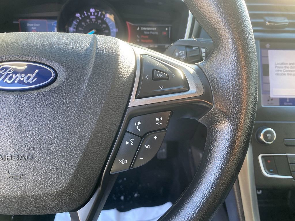 Used 2019 Ford Fusion SE image 17