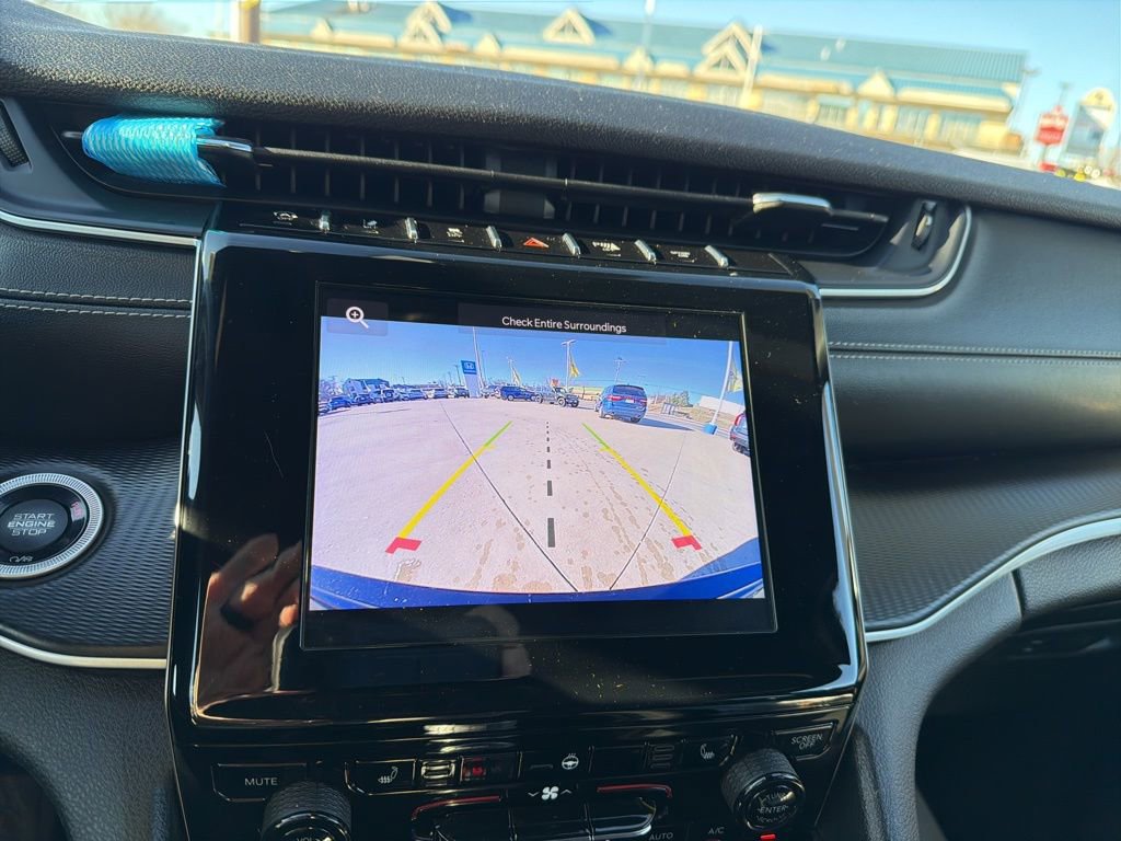 Used 2023 Jeep Grand Cherokee Altitude image 27