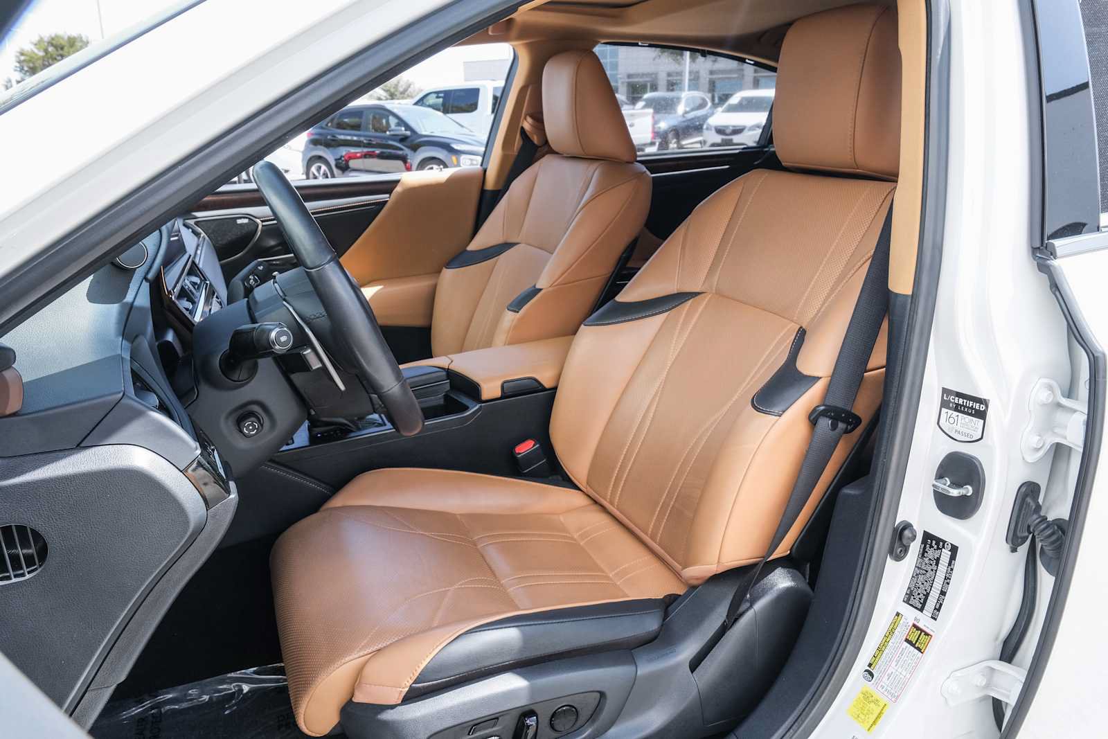 Used 2022 Lexus ES 300h Ultra Luxury w/ Accessory Package 2 FWD image 27