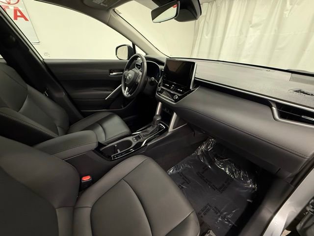 Certified 2023 Toyota Corolla Cross XLE w/ Convenience Package image 9