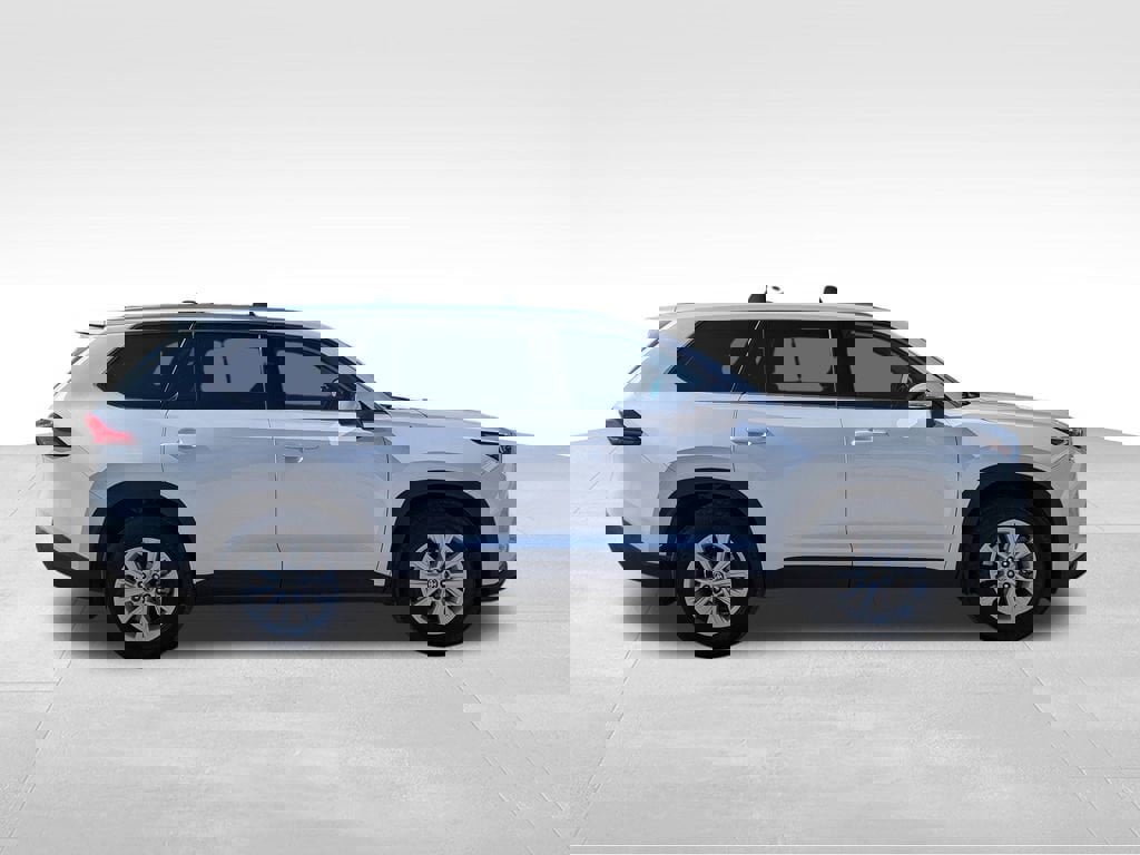 Used 2024 Toyota Grand Highlander XLE image 3