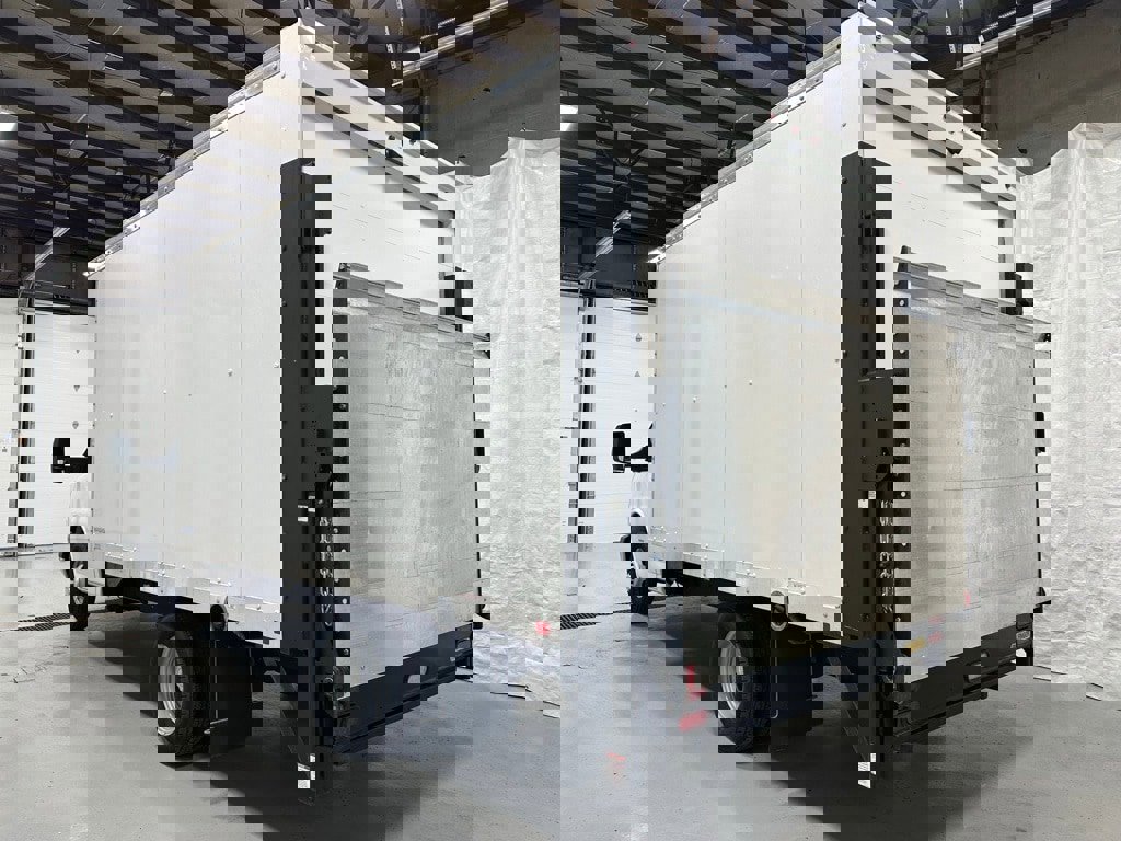 Used 2022 Chevrolet Express 3500 w/ Power Convenience Package image 5