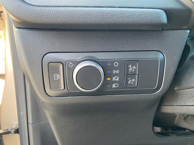 Used 2021 Ford Escape SE image 18