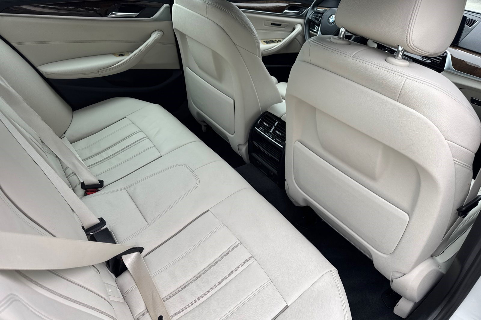 Used 2018 BMW 530i RWD image 31