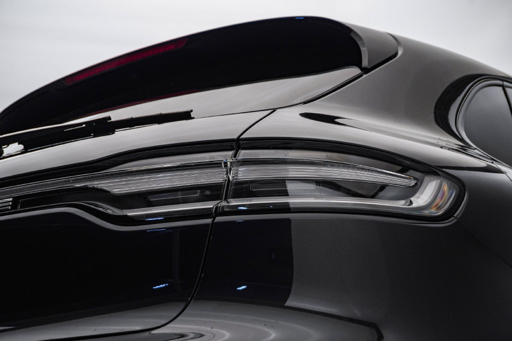 Used 2024 Porsche Macan S AWD/4WD image 12