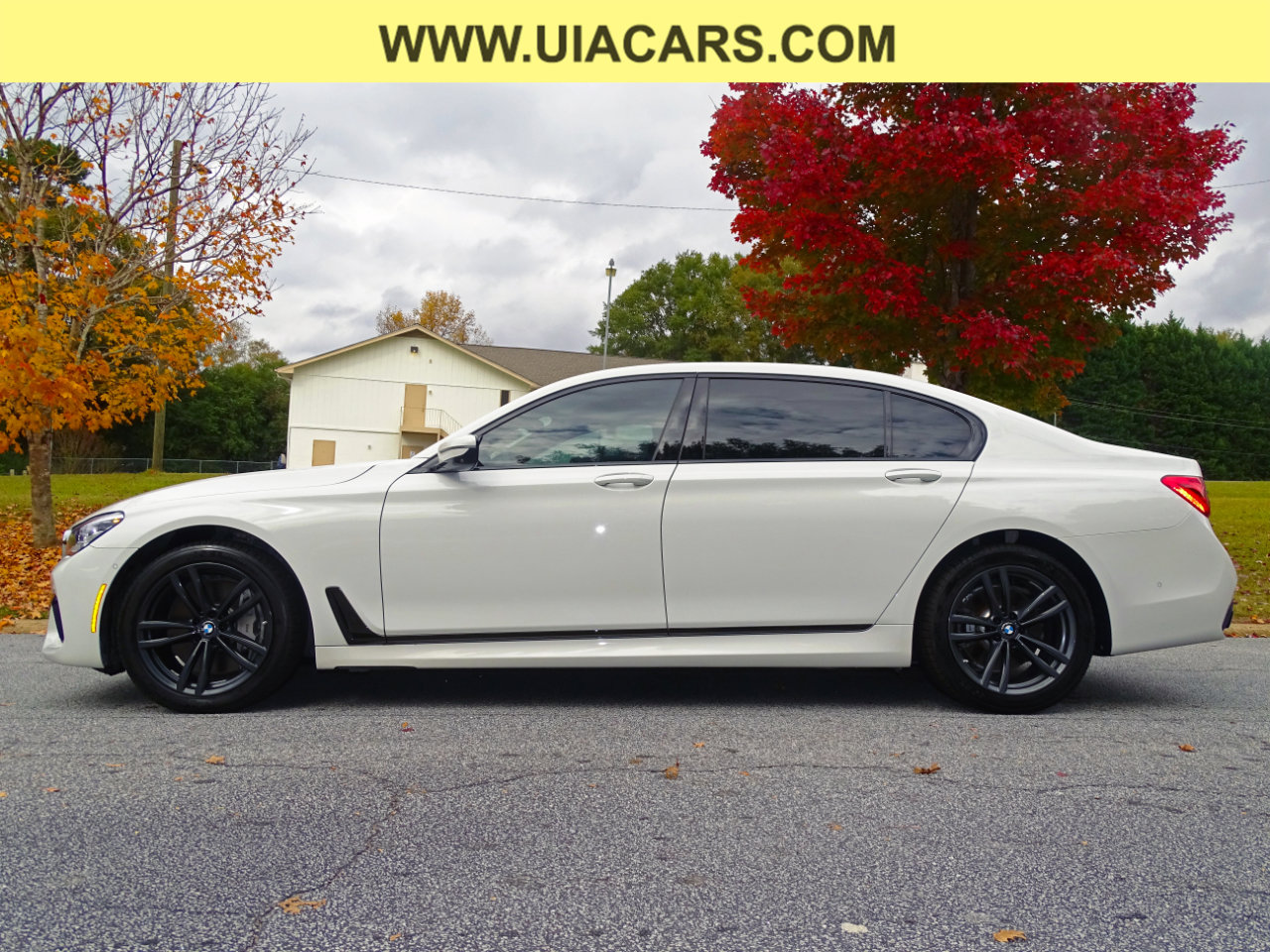Used 2018 BMW 750i image 9