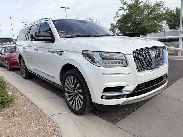 Used 2018 Lincoln Navigator L Reserve w/ Technology Package AWD/4WD image 3