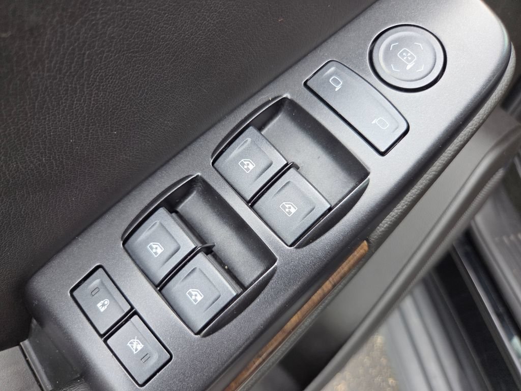 Used 2017 Chevrolet Tahoe LS AWD/4WD image 27