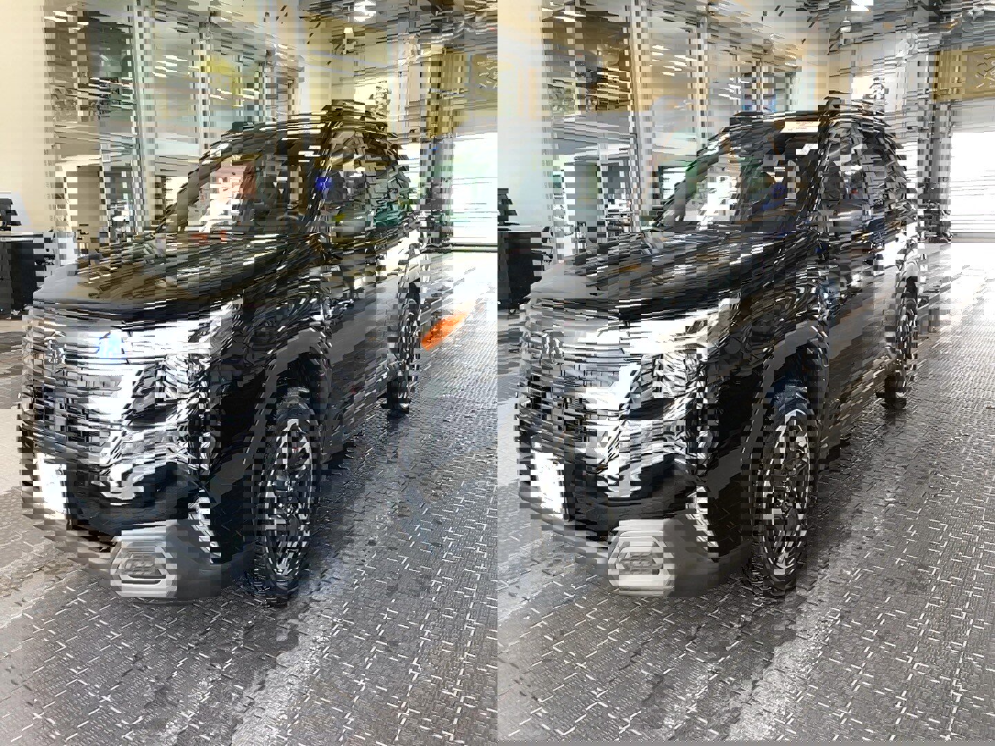 Used 2025 Subaru Forester Limited image 2