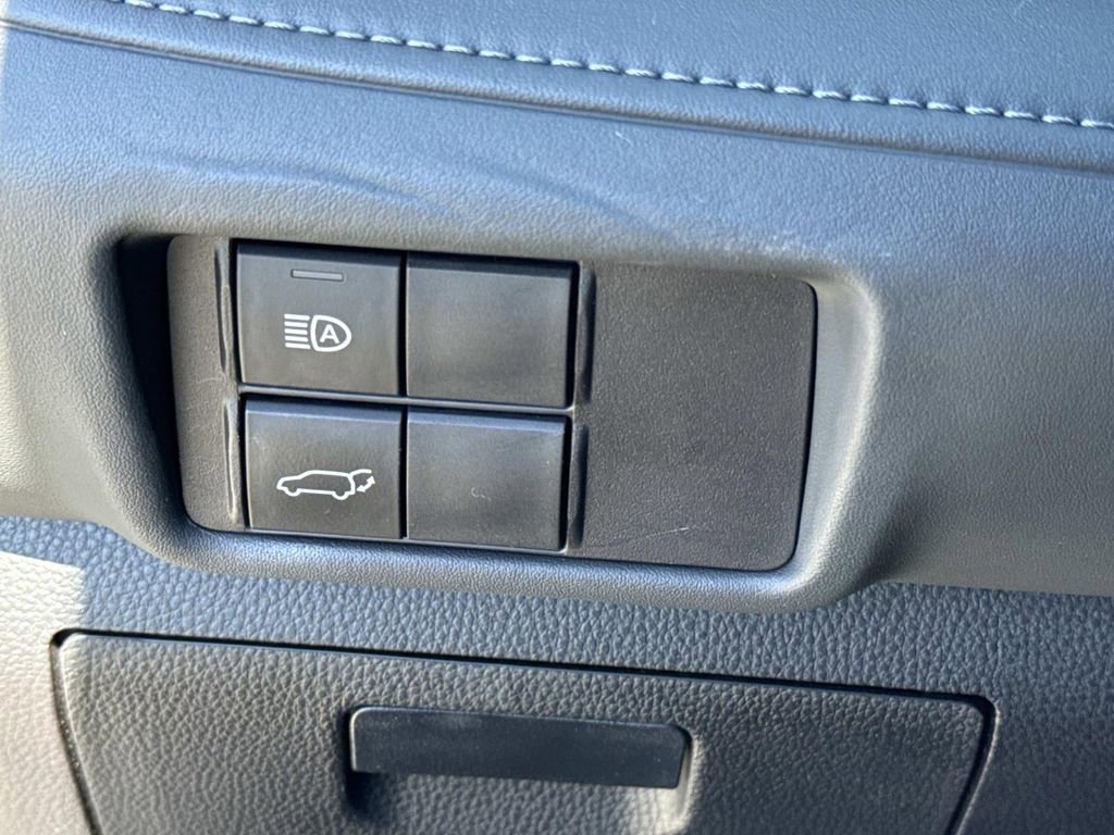 Used 2022 Toyota Highlander XSE image 46