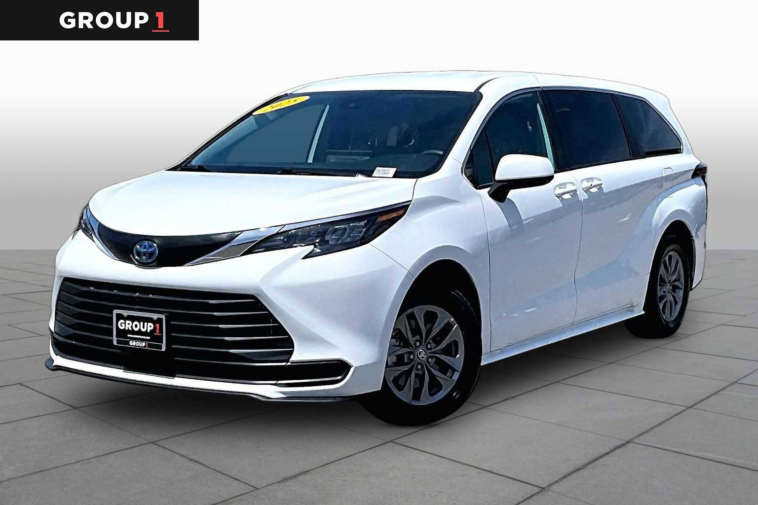 Used 2025 Toyota Sienna LE