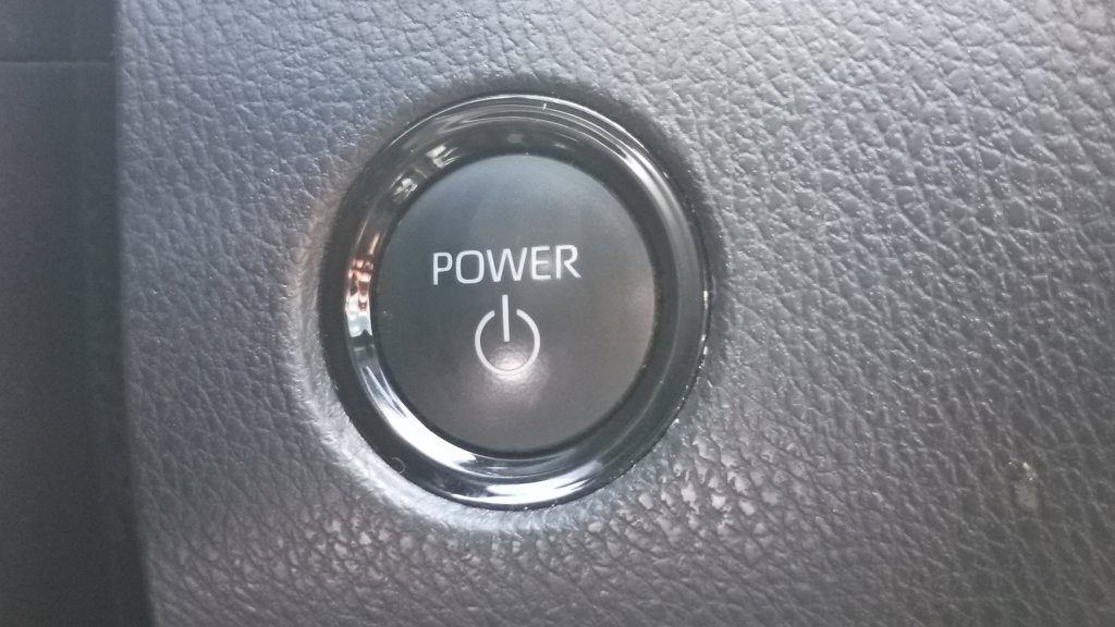 Used 2025 Toyota Camry SE w/ Convenience Package FWD image 32