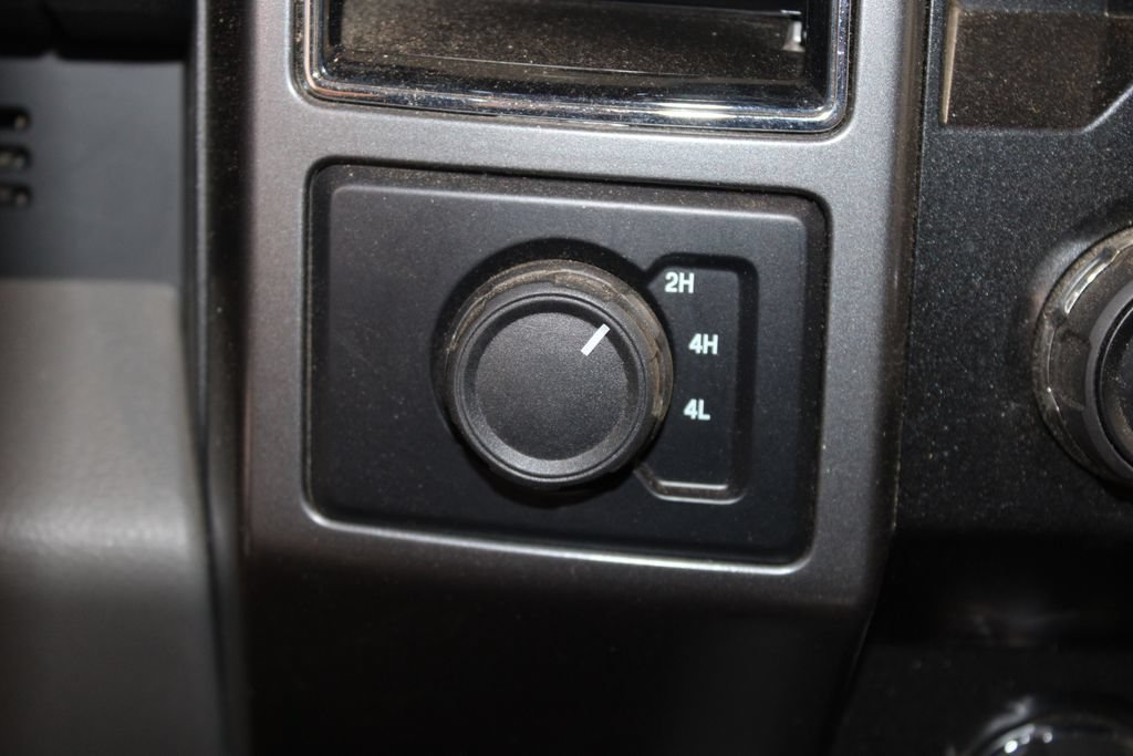 Used 2019 Ford F150 XLT w/ Equipment Group 302A Luxury AWD/4WD image 29