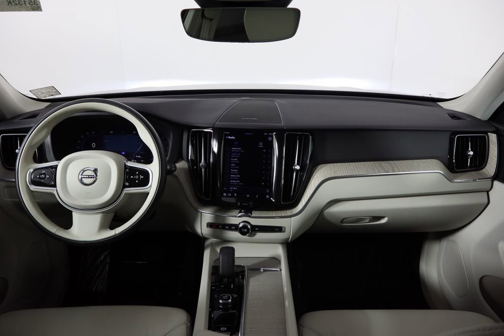 Used 2023 Volvo XC60 B5 Plus w/ Climate Package image 28