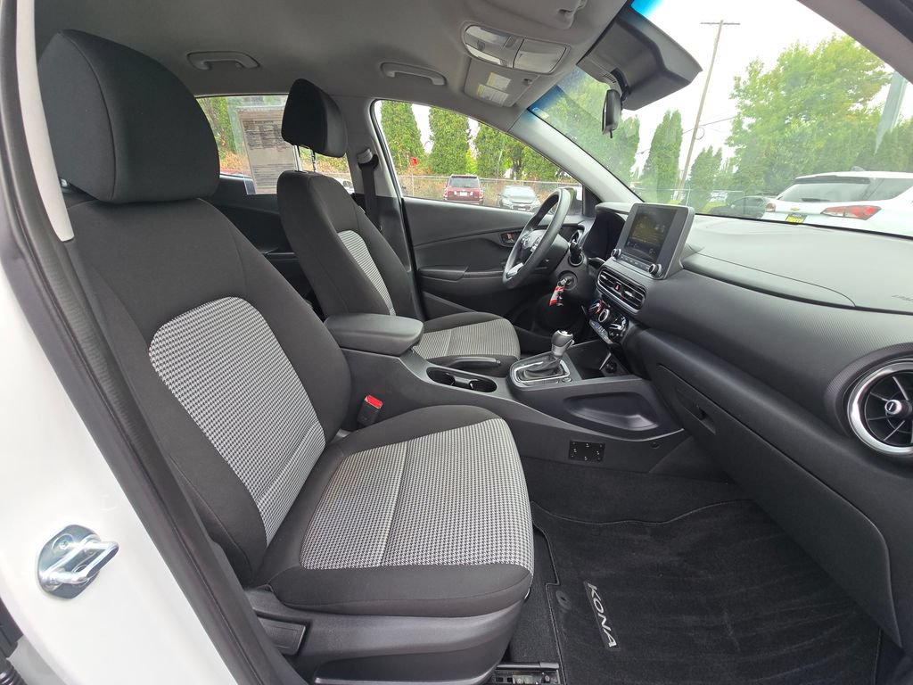 Used 2023 Hyundai Kona SE AWD/4WD image 11
