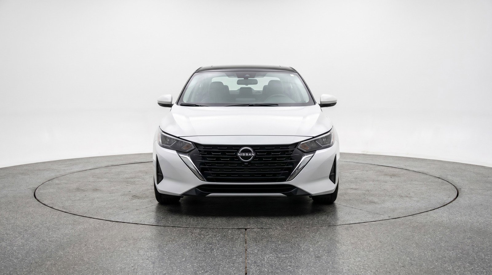 Used 2025 Nissan Sentra SV FWD image 2