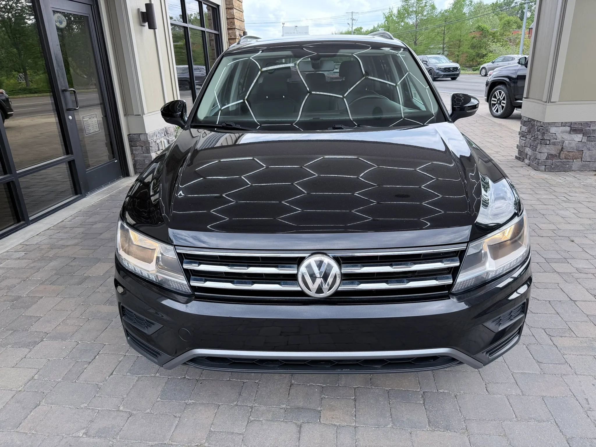 Used 2020 Volkswagen Tiguan SE w/ Panoramic Sunroof Package FWD image 52