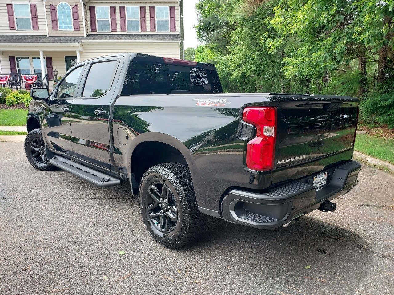 Used 2024 Chevrolet Silverado 1500 LT Trail Boss w/ LT Trail Boss Premium Package AWD/4WD image 5
