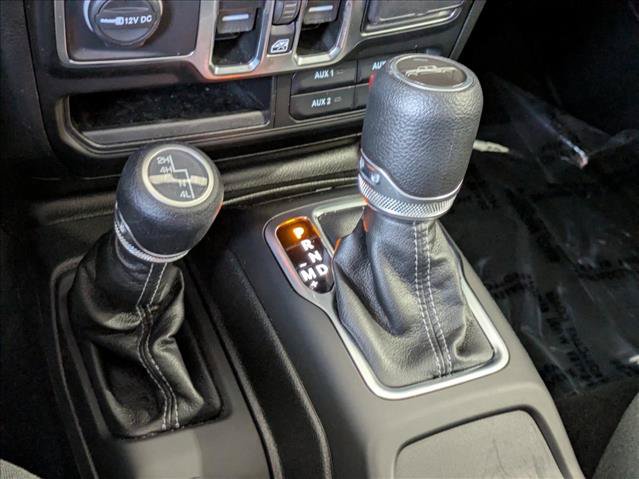 Used 2025 Jeep Gladiator Sport AWD/4WD image 11