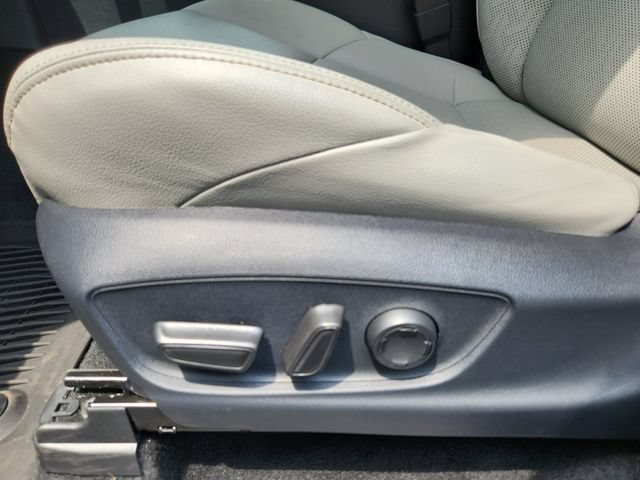 Certified 2025 Toyota Tacoma Limited AWD/4WD image 14