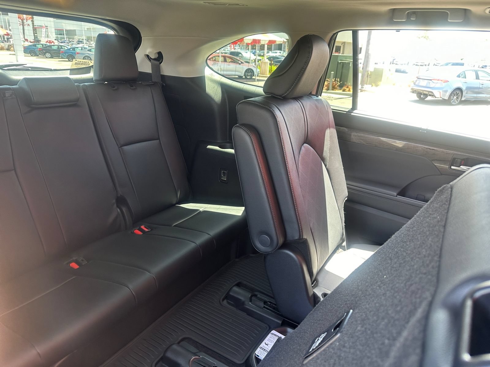 Certified 2026 Toyota Highlander Platinum AWD/4WD image 24