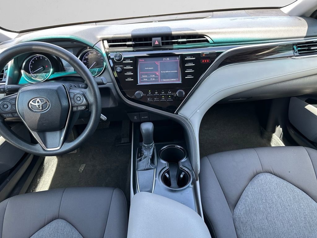Used 2018 Toyota Camry LE FWD image 12