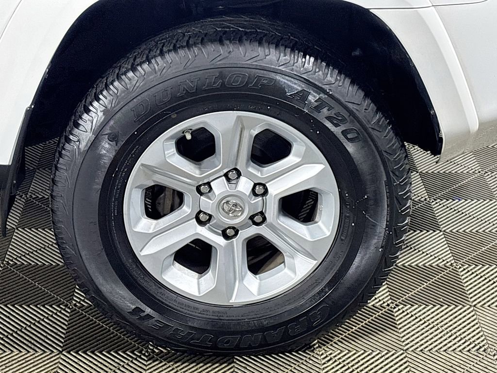 Used 2018 Toyota 4Runner SR5 Premium image 24