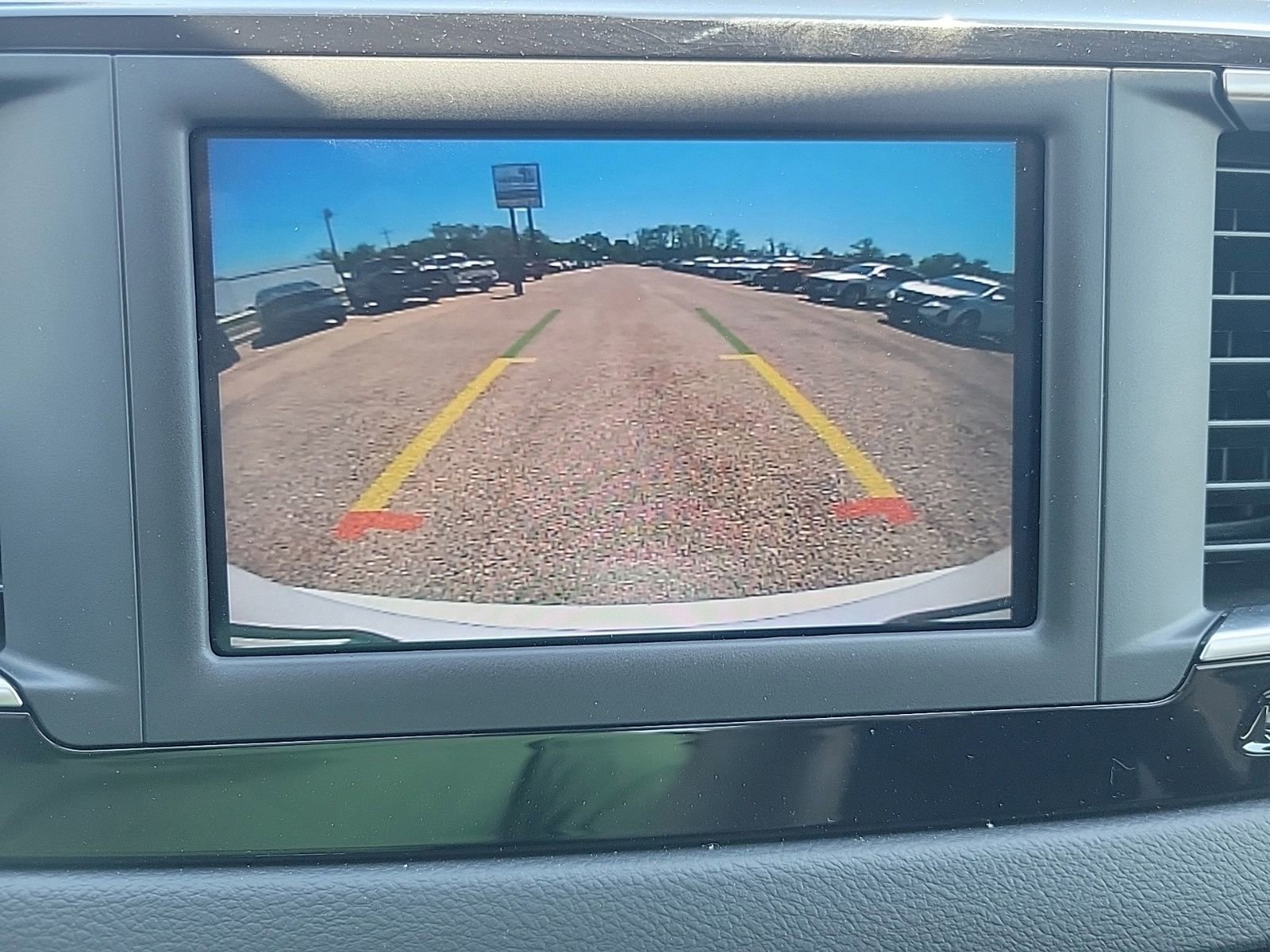 Used 2022 Chrysler Voyager LX FWD image 26