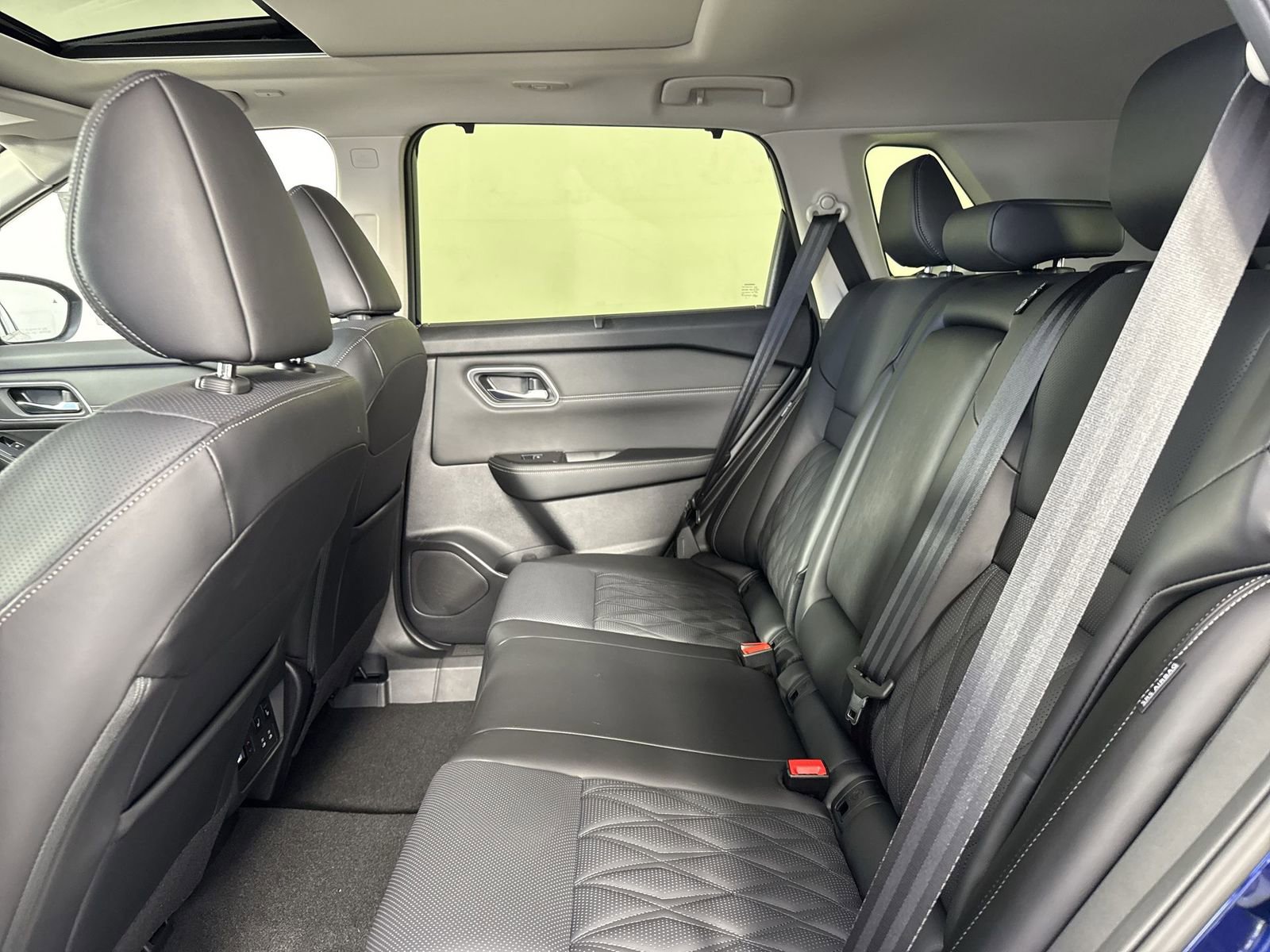 New 2026 Nissan Rogue Platinum w/ Platinum Premium Package image 23