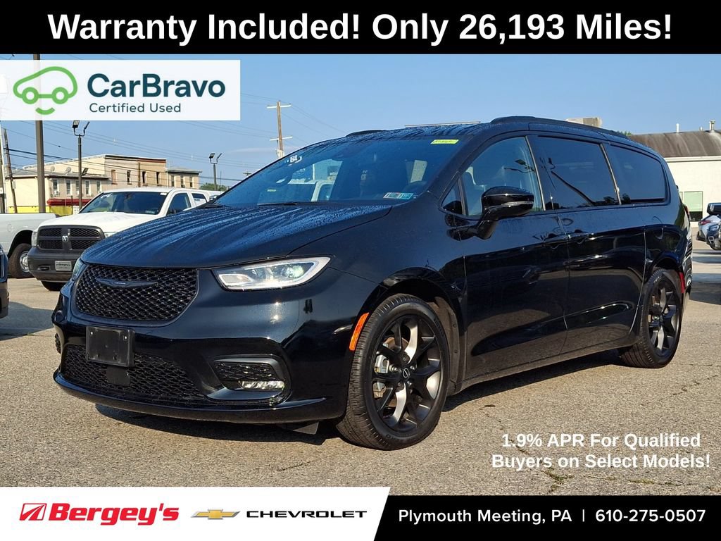 Used 2026 Chrysler Pacifica Limited w/ S Appearance Package