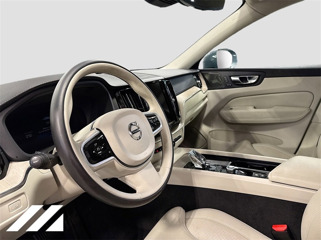 Used 2022 Volvo XC60 B6 Inscription w/ Advanced Package image 9