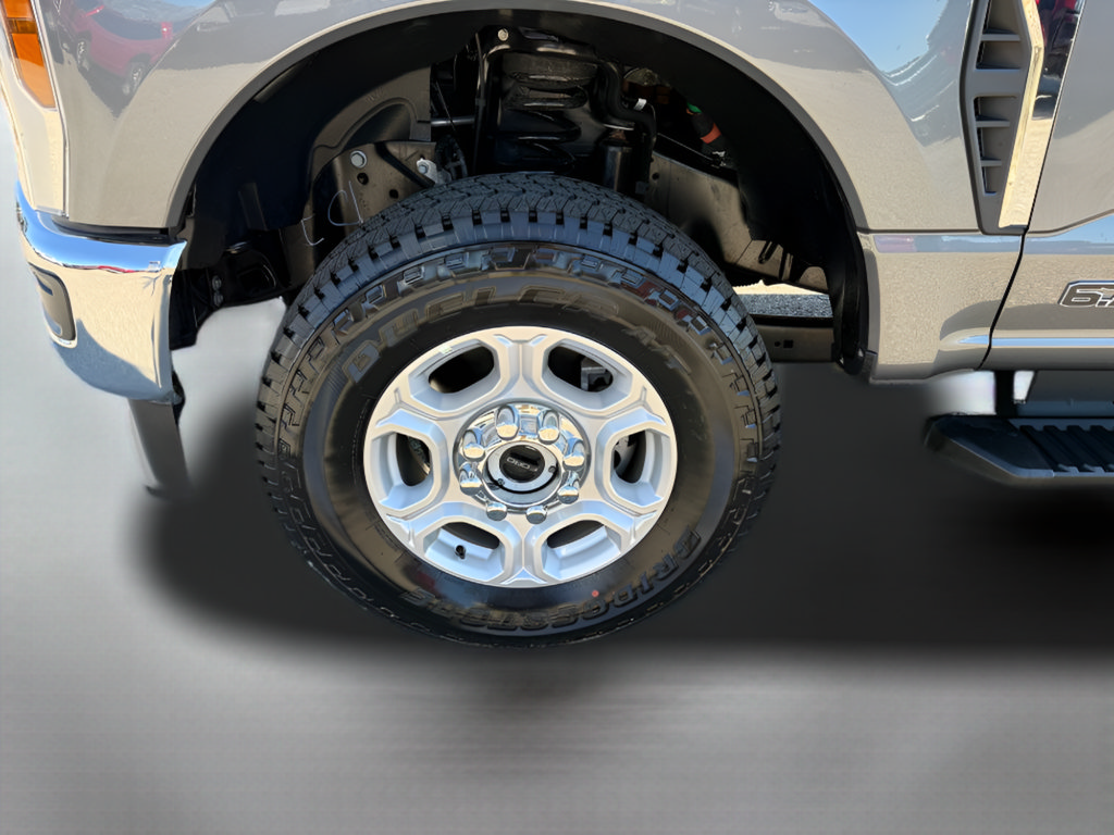 Used 2026 Ford F350 XLT w/ FX4 Off-Road Package AWD/4WD image 23