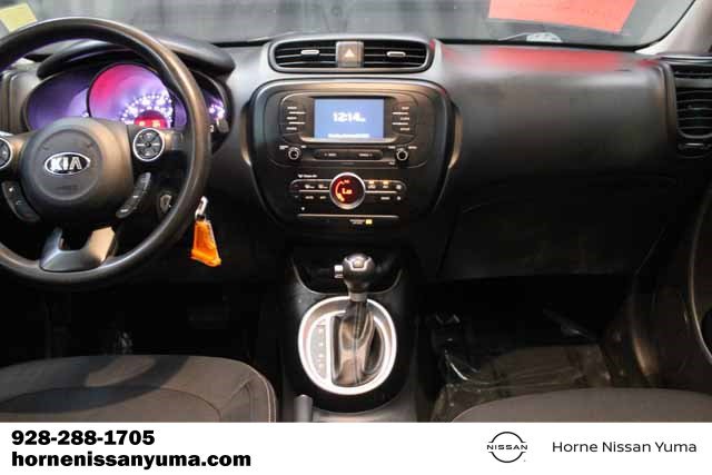Used 2017 Kia Soul + image 12