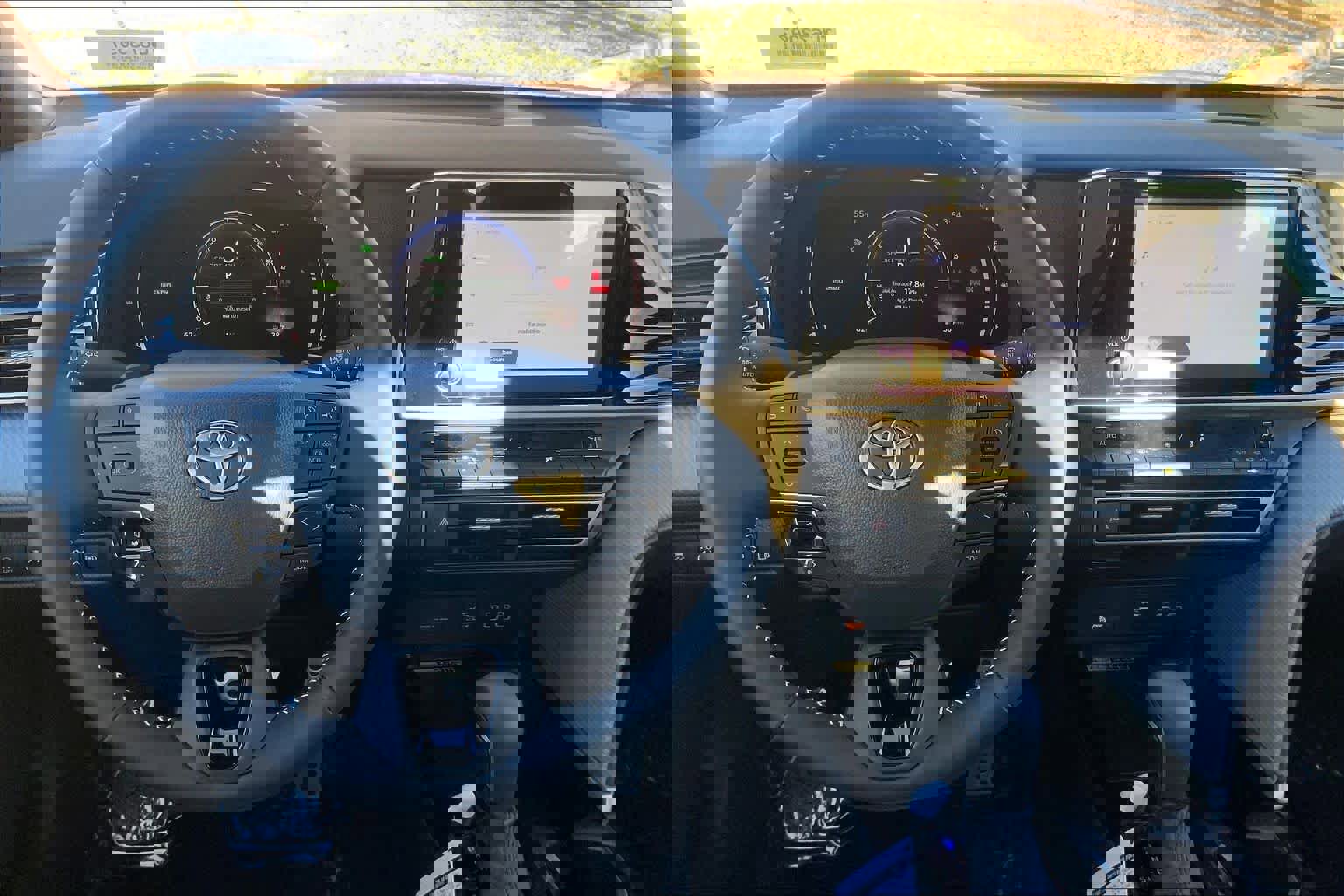 Used 2026 Toyota Camry SE image 5