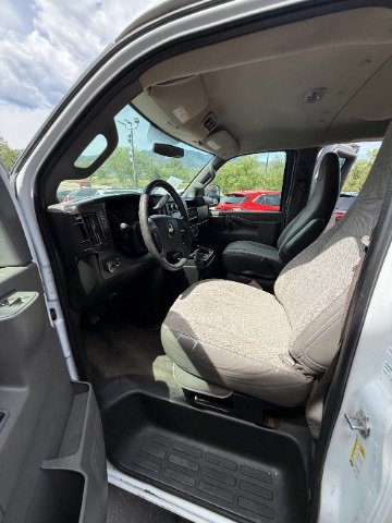 Used 2017 Chevrolet Express 3500 LT w/ LT Preferred Equipment Group image 11