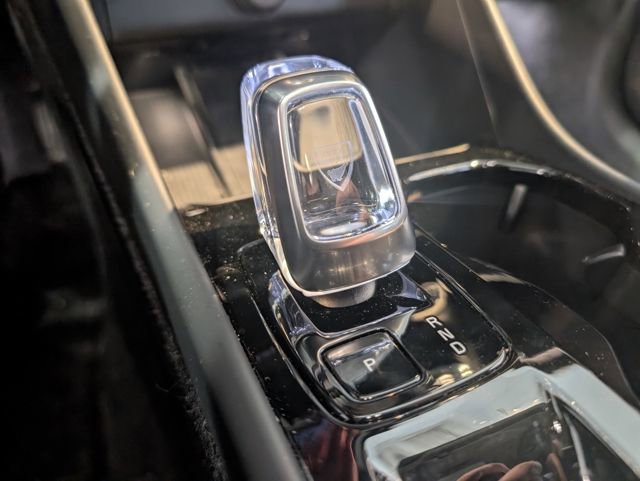 Used 2026 Volvo XC40 B5 Plus w/ Protection Package Premier image 18