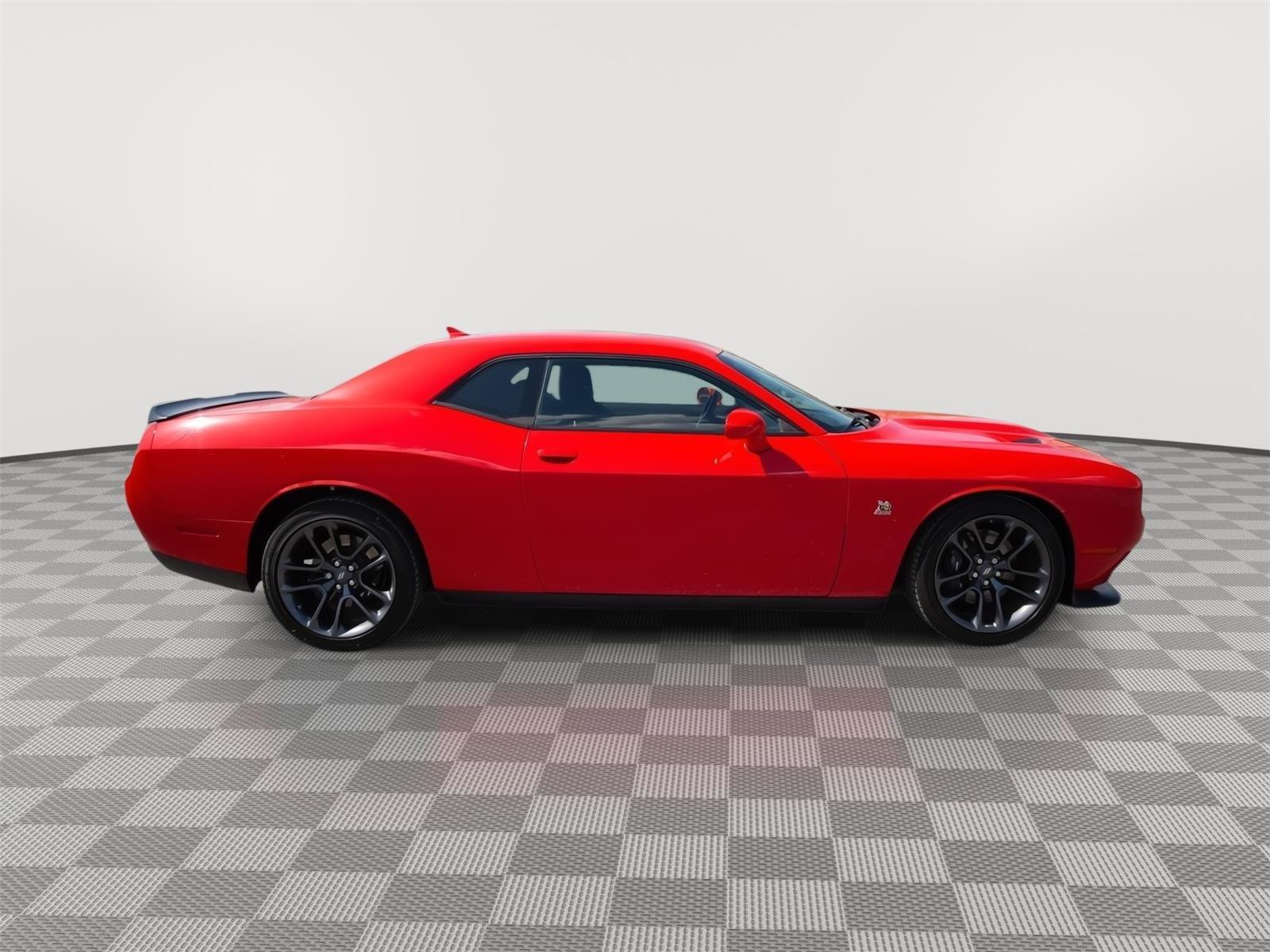 Used 2023 Dodge Challenger R/T Scat Pack RWD image 4