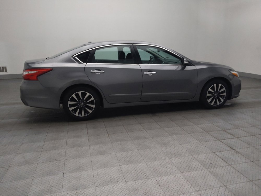 Used 2016 Nissan Altima 2.5 SL w/ Moonroof Package FWD image 10