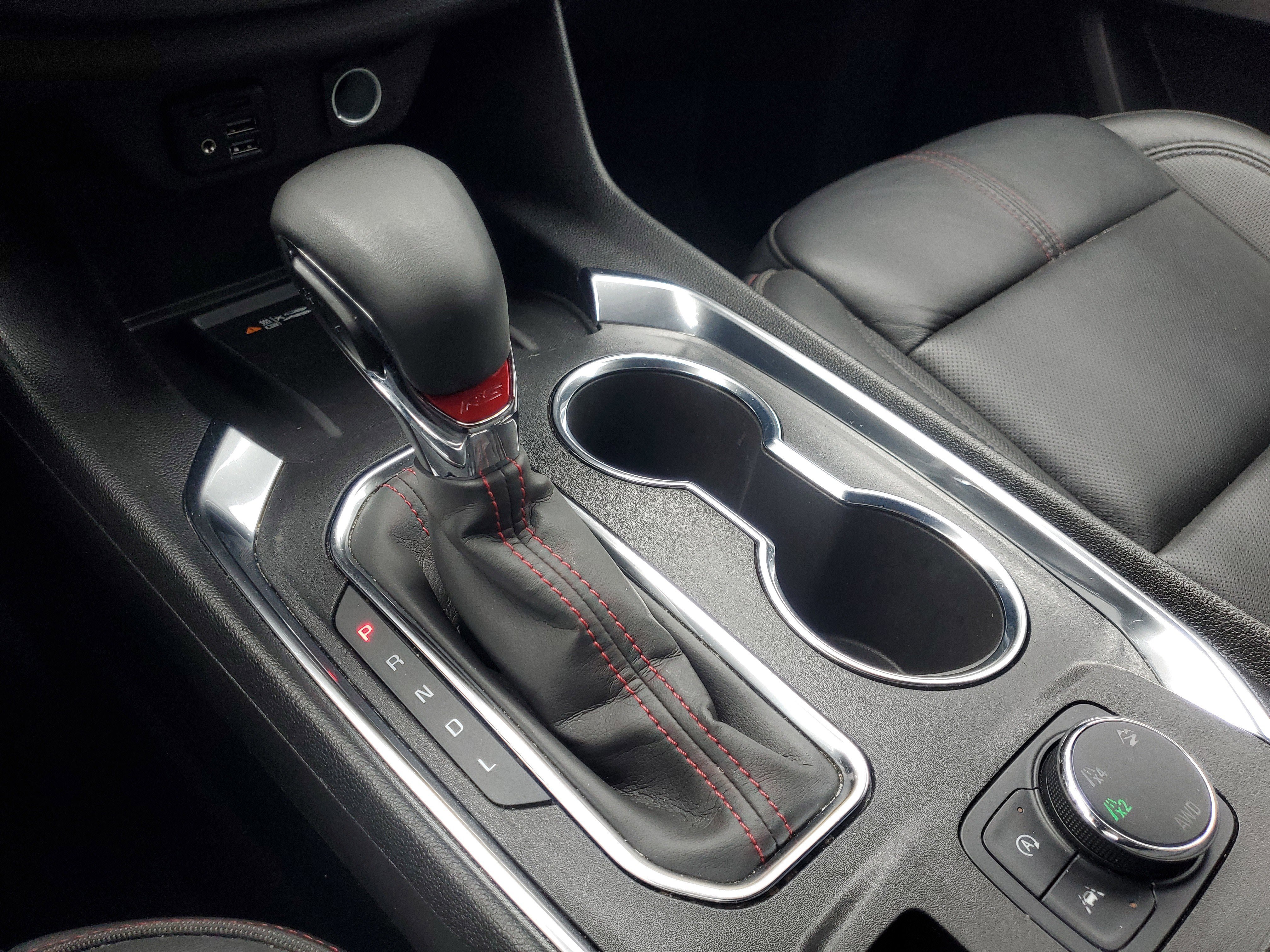 Used 2023 Chevrolet Traverse RS image 33